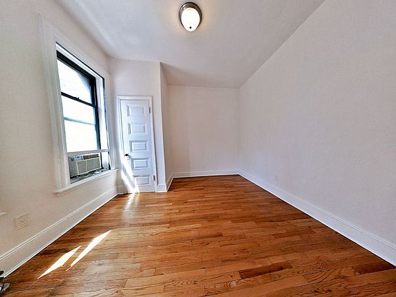 5th image of 27 E 92nd St APT 4A