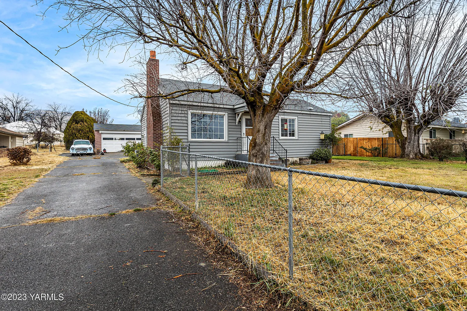 3303 Commonwealth Rd photo 1
