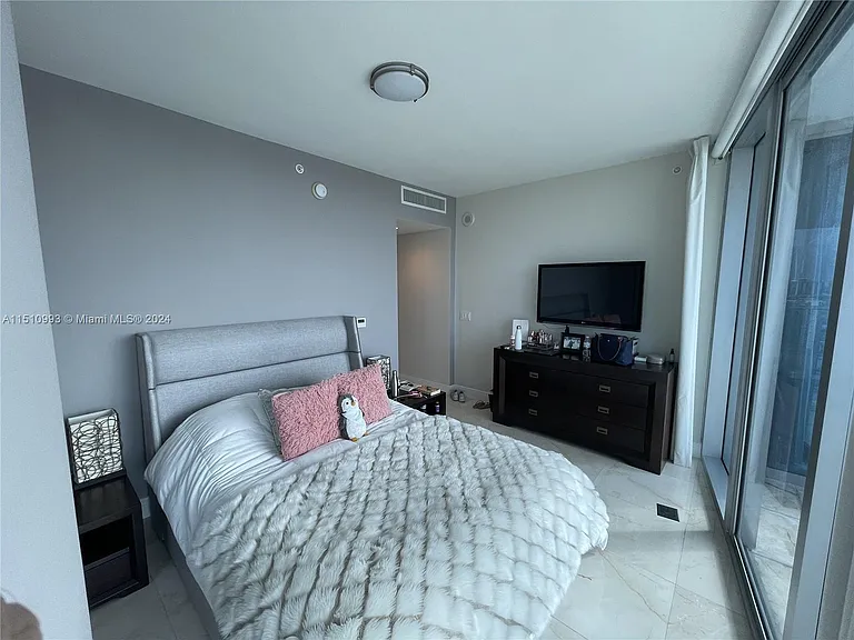 17001 Collins Ave #3008 — Photo 12