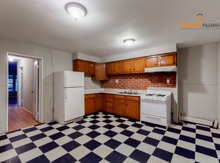 2815 N Calvert St #1R, Baltimore, MD 21218
