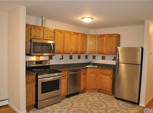 10674 Ruscoe St, Jamaica, NY 11433