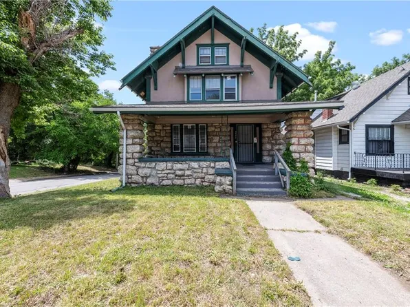 3544 College Ave, Kansas City, MO 64128