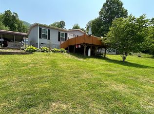 3 Pauls Dr, Candler, NC 28715