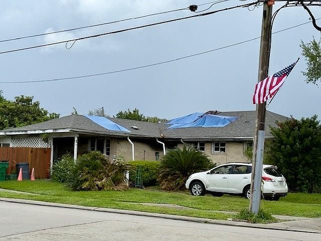 2nd image of 6121 Loraine St