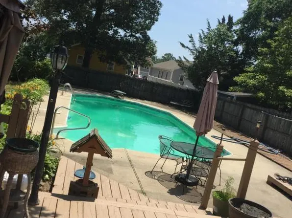 524 Elizabeth Ave, Toms River, NJ 08753