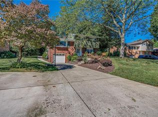 104 Crosstree Rd, Coraopolis, PA 15108