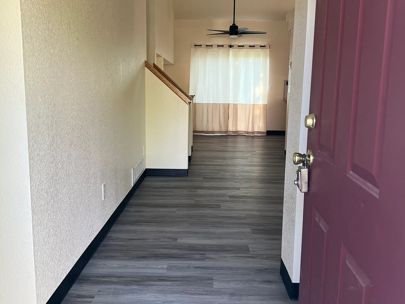 4 bed, 2.5 bath, 2295 sqft, $2,850 — Photo 3