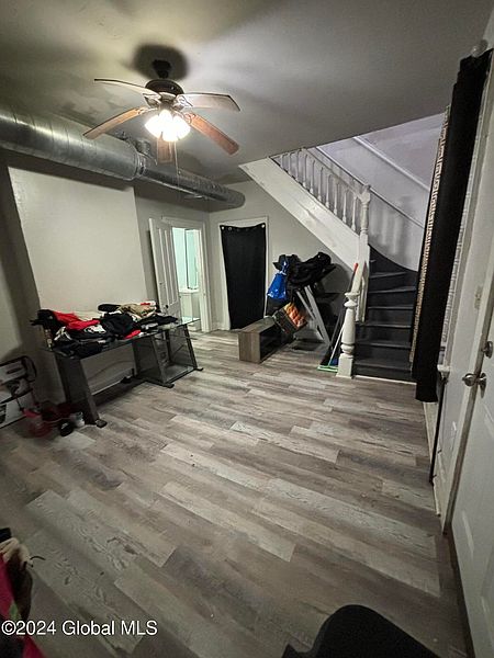 4th image of 142 Main Street