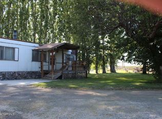 6590 Desmarais Rd, Moxee, WA 98936