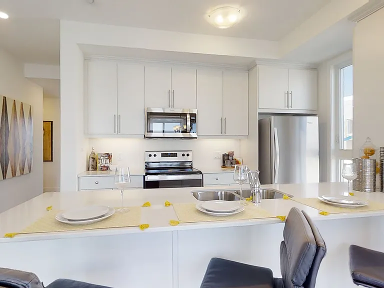 234 Edgevalley Rd #82 — Photo 25
