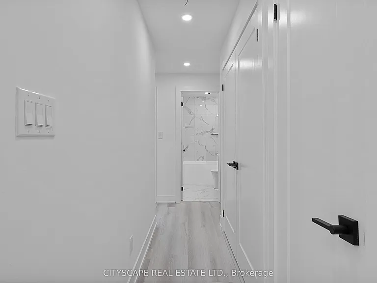 587 Oakwood Ave #1 — Photo 10