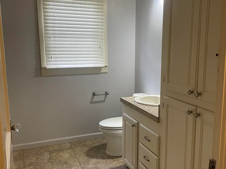 327 Morningside Dr — Photo 11