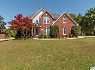 107 Hidden Creek Dr, Huntsville, AL 35806