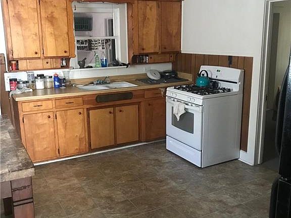 4th image of 806 Vine St
