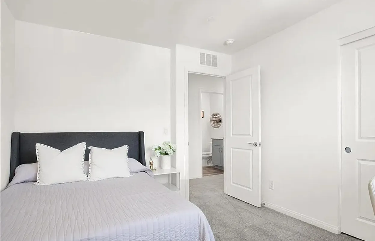 2766 Atomic Tangerine Way — Photo 4