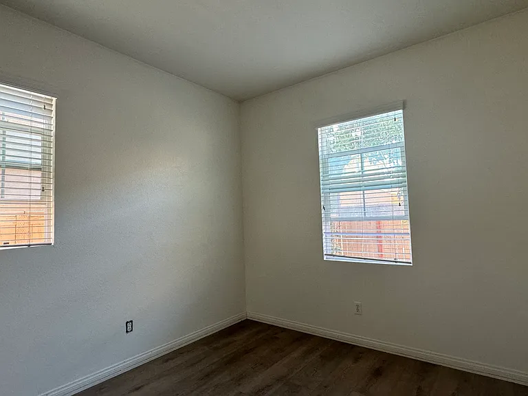 4566 Nicole Way — Photo 16