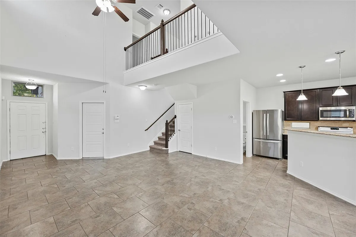 Building Photo - 9924 Milla Cir #28