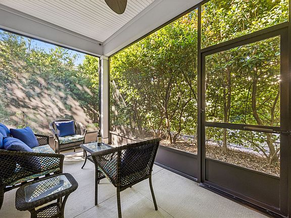 2nd image of 2127 Shell Cove Cir