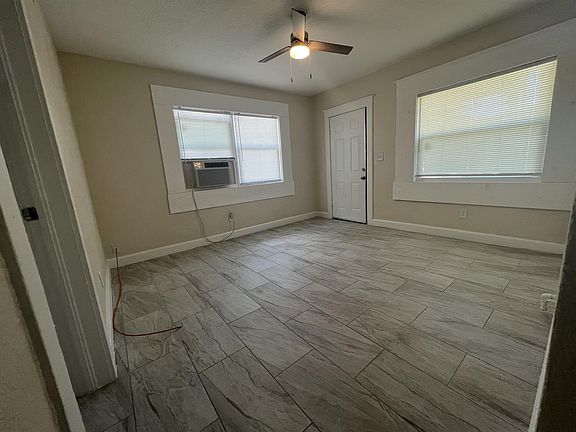 5th image of 1101 Drew St