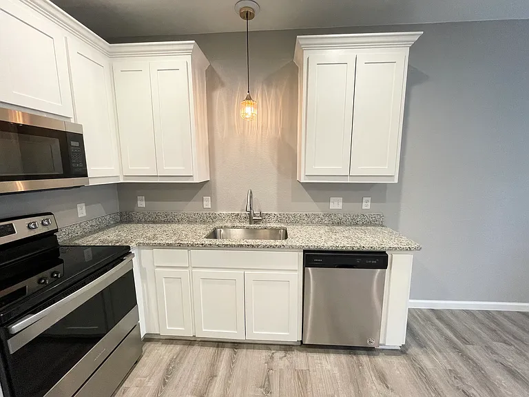 120 Ridgmar Dr #110 — Photo 6