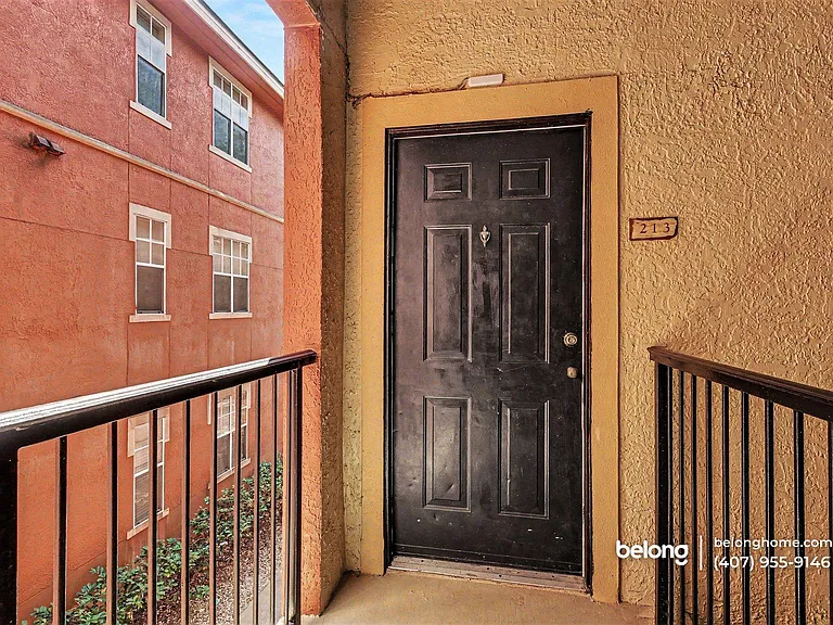 107 Vista Verdi Cir #213 — Photo 2