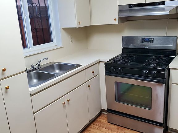 3rd image of 15320 NW 32nd Pl