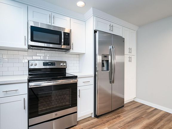 3rd image of 338 7th Ave S