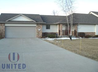 117 Doral Ln, Dakota Dunes, SD 57049