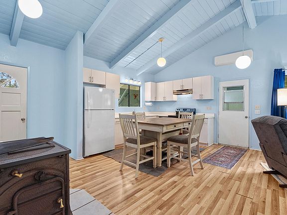 4th image of 11-3915A Liona St
