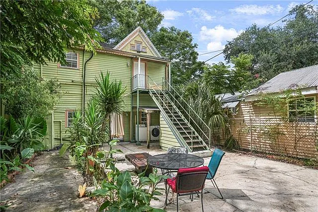 325 S Lopez St #E — Photo 4