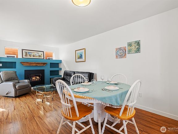 4th image of 12039 35th Ave NE #B