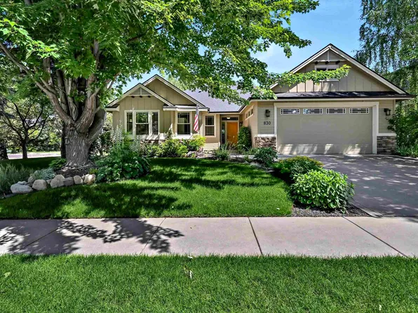 830 E Thunderbird Ct, Eagle, ID 83616
