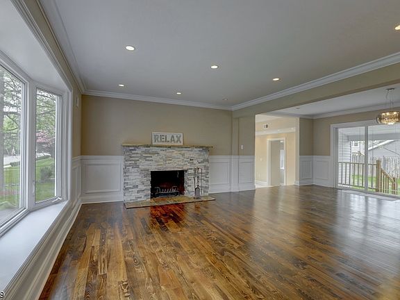 2nd image of 11 Richard Ave