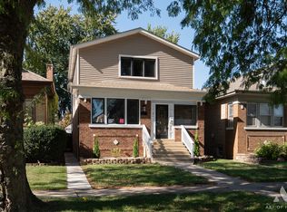 1220 Wisconsin Ave, Berwyn, IL 60402