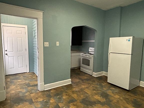5th image of 554 N Parker Ave #554