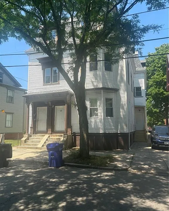 49 Arch St #1