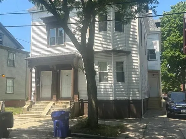49 Arch St Room 1, Providence, RI 02907