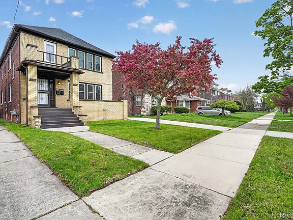 2nd image of 368 Piper Blvd