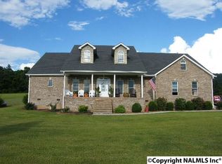 290 Forever Ln, Belvidere, TN 37306