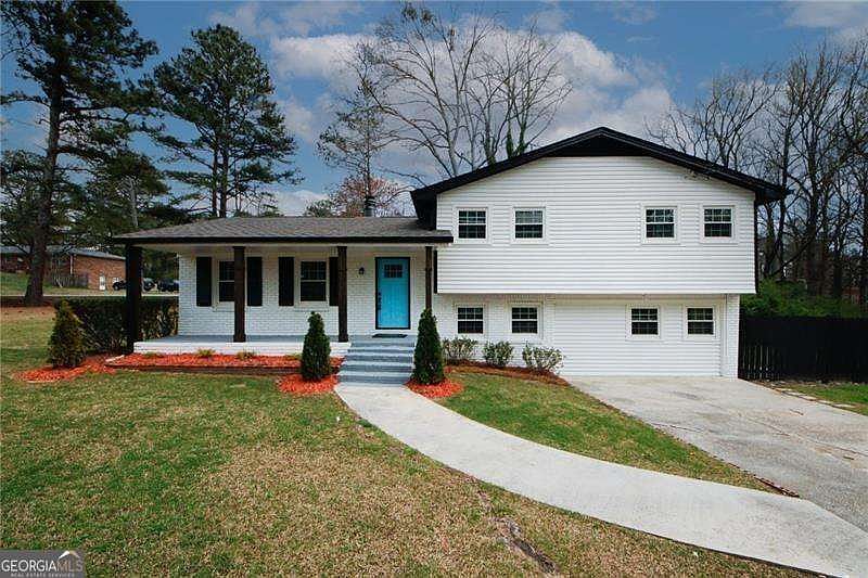 1st image of 1616 W Kellogg Cir