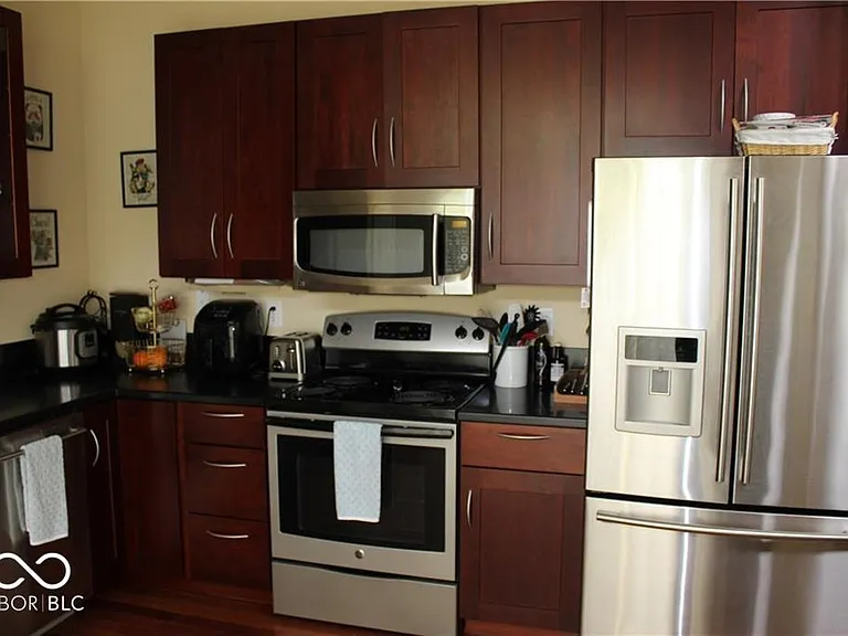 5664 Polk Dr — Photo 9