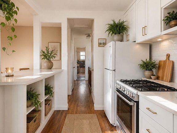 4th image of 1261 E 54th Street