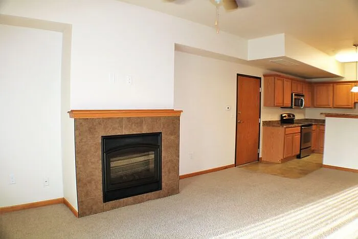 460 Cameron Way #105 — Photo 7