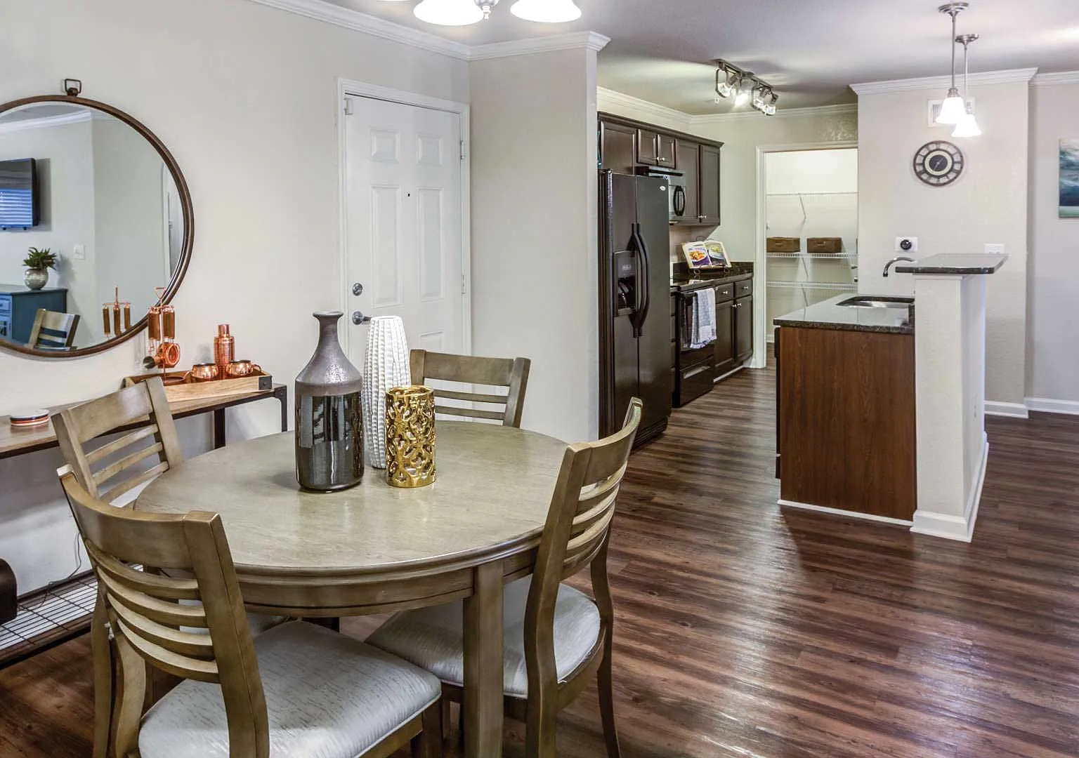 Carolina Point Apartments — Photo 4
