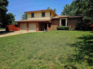 906 S Cooper St, Wichita, KS 67207