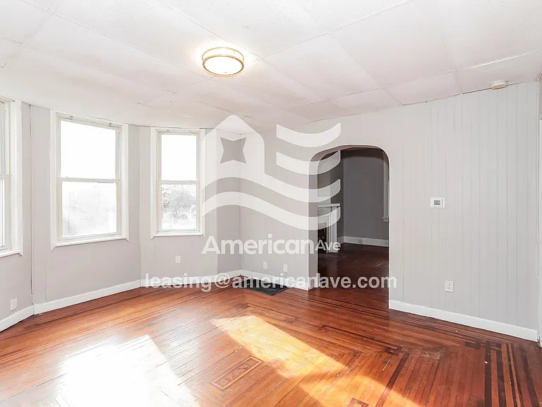 765791_005_dining_room_5.jpg
