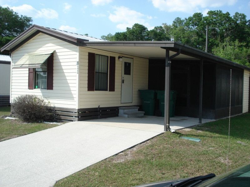 1st image of 811 Lakeshore Dr