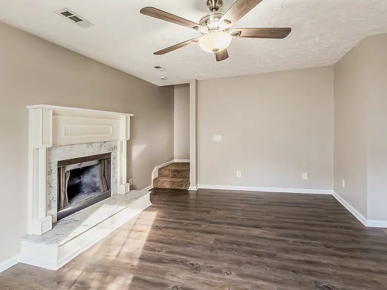 1435 Tuffnell Dr — Photo 7