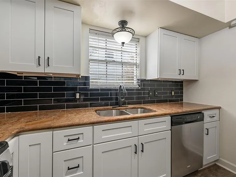 6107 Bullard Dr #A — Photo 20