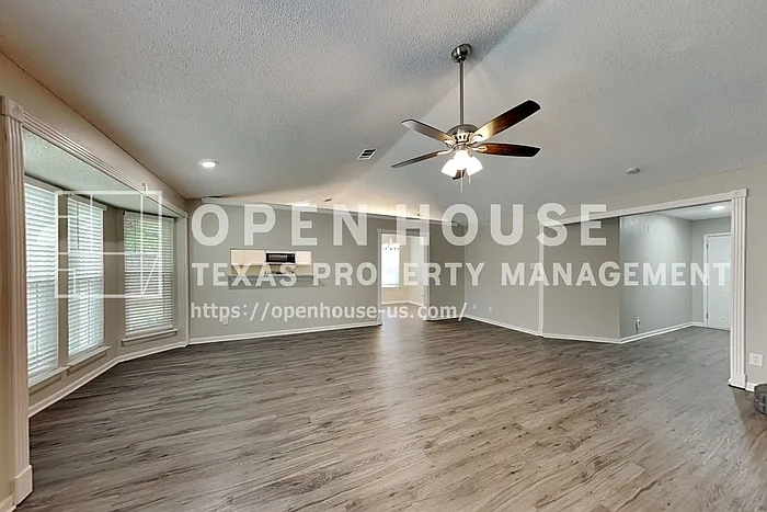 3512 Riverview Dr — Photo 5